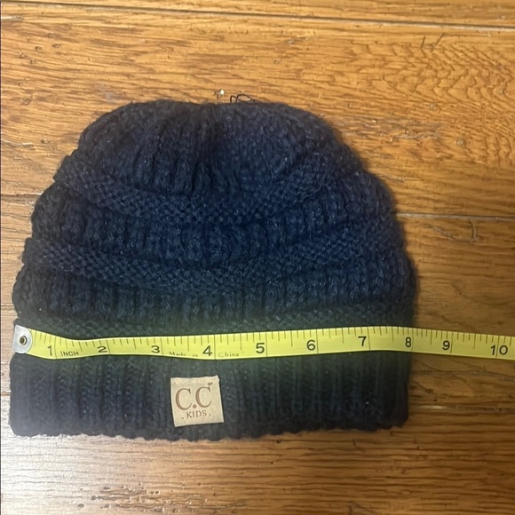 Black Knit Beanie - Picture 4 of 5